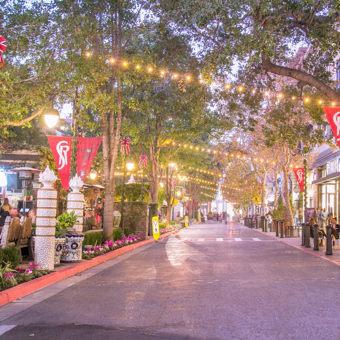 Lose track of time on Santana Row